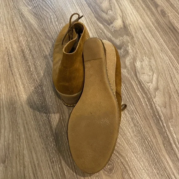 JCrew MacAlister Suede Booties in Cognac - Picture 5 of 6